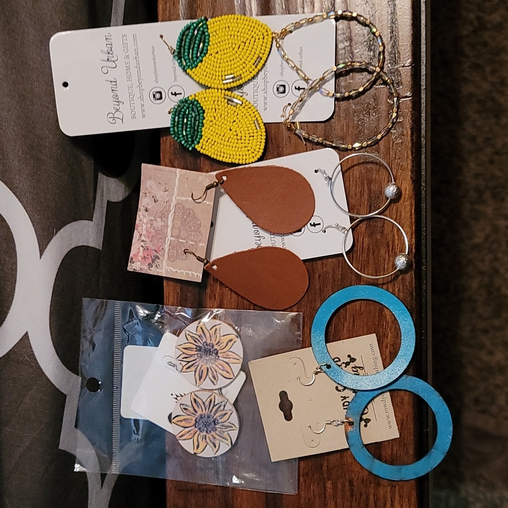 NWT set of 6 pairs of earrings
